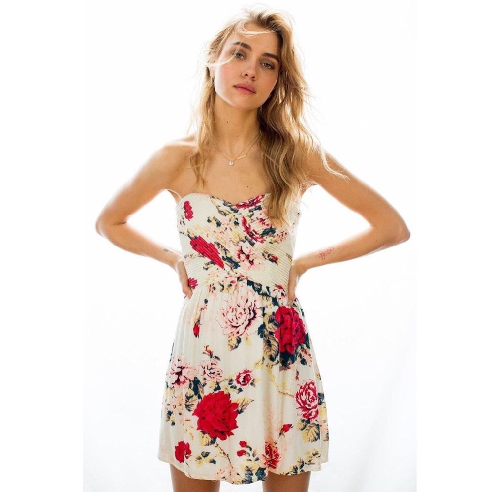 Kimchi Blue Floral Strapless Dress